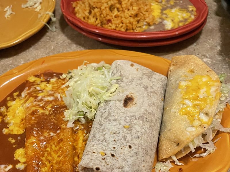 Guayo's El Rey food